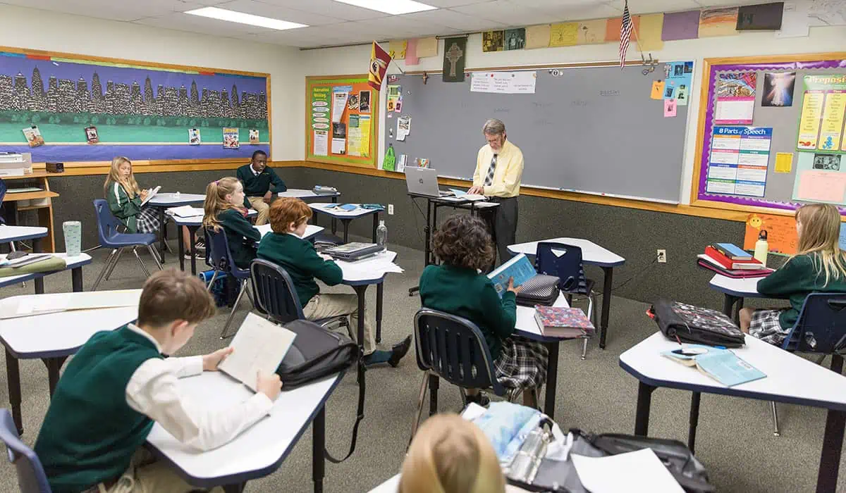 Manassas Christian School, Middle School Sixth-Eighth Grades, Students learning in class